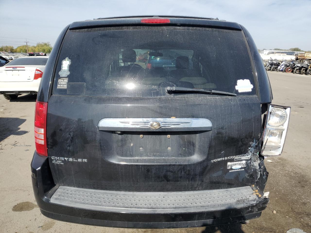 2A4RR5DX5AR201105 2010 Chrysler Town & Country Touring