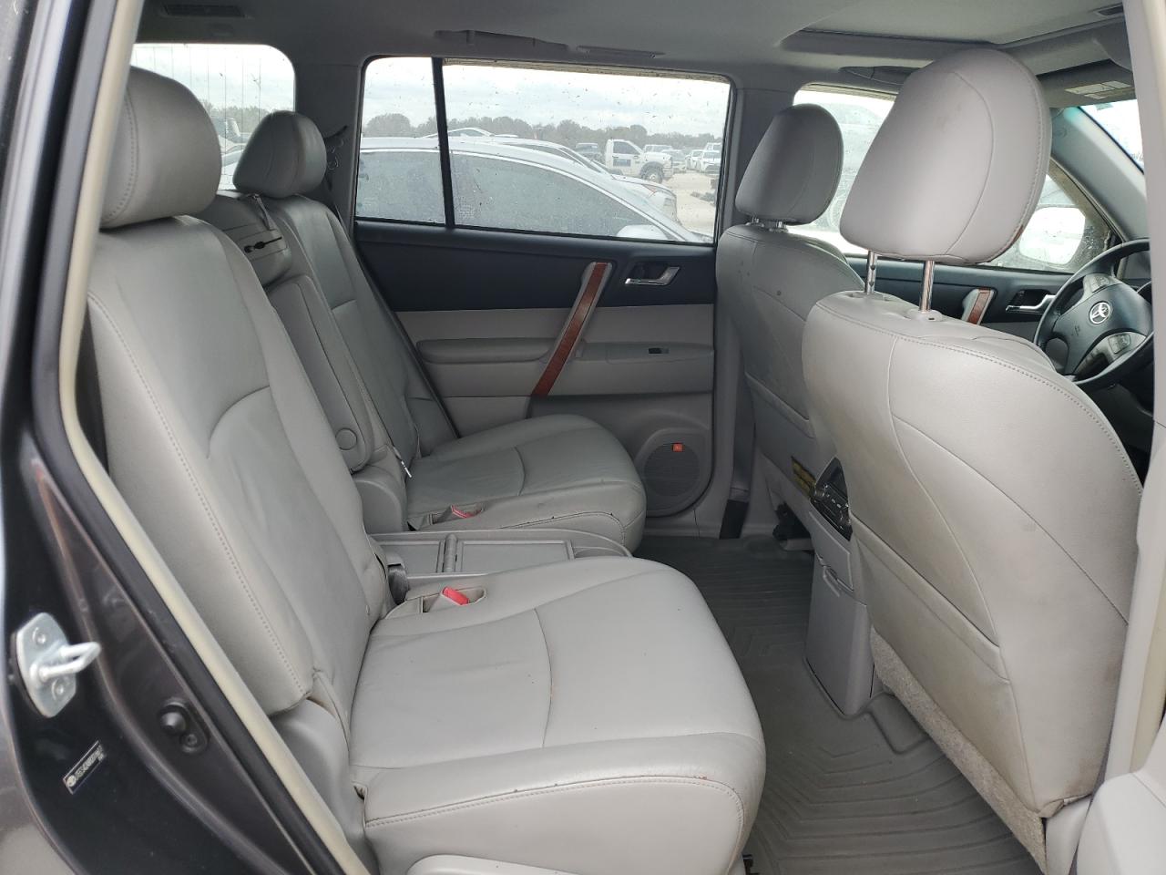 2008 Toyota Highlander - Image 11