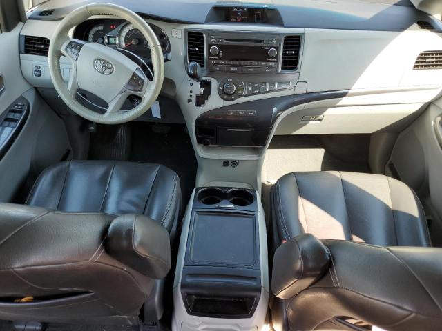  TOYOTA SIENNA 2013 Czarny