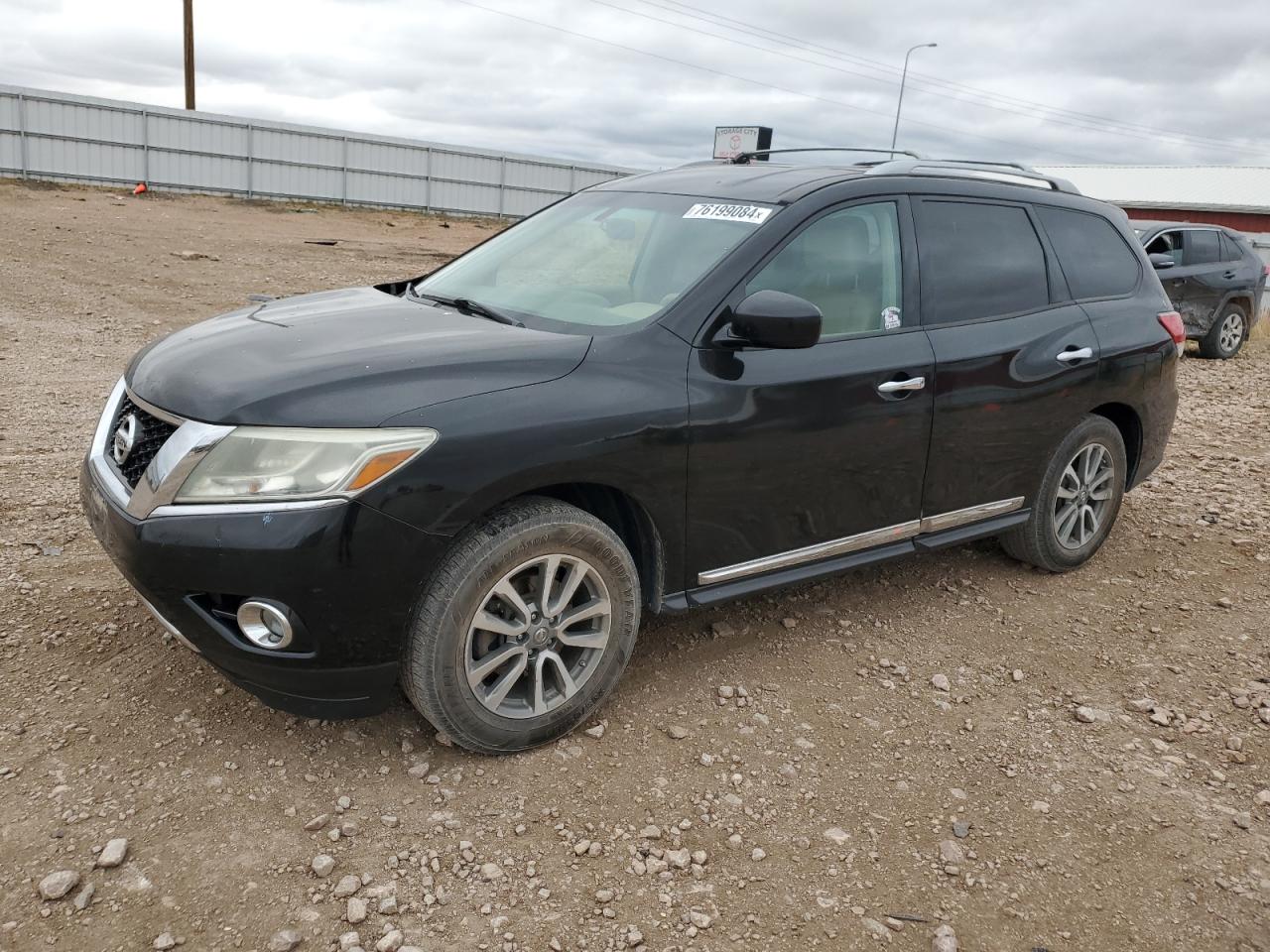2013 Nissan Pathfinder - Image 1