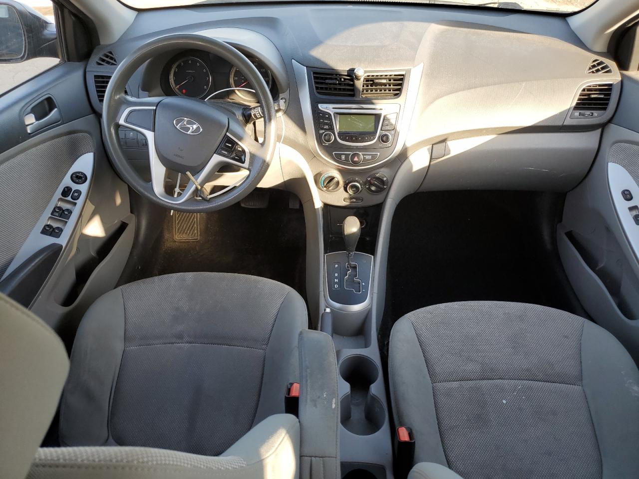 2013 Hyundai Accent - Image 8