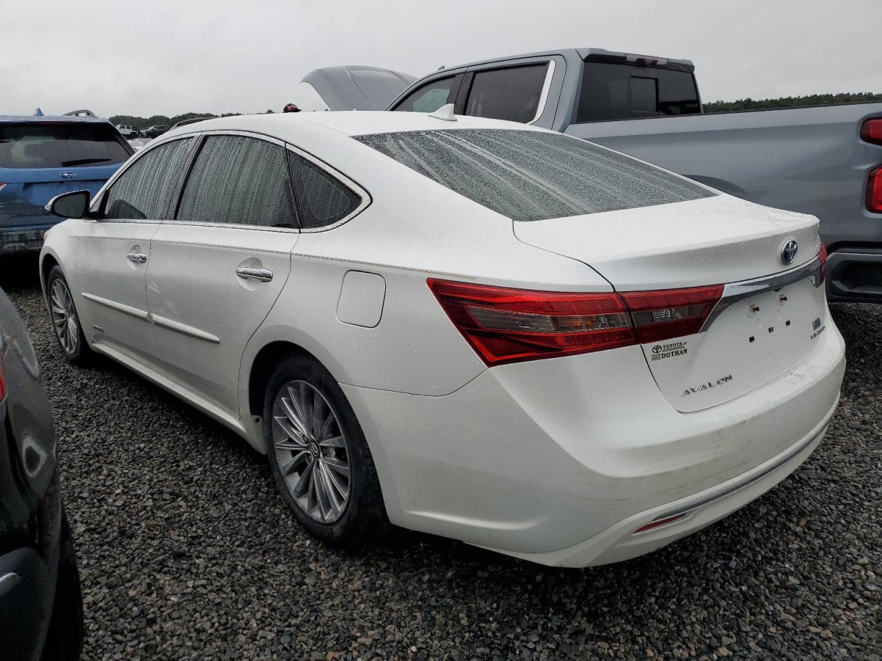 4T1BD1EB5JU062271 2018 TOYOTA AVALON - Image 2