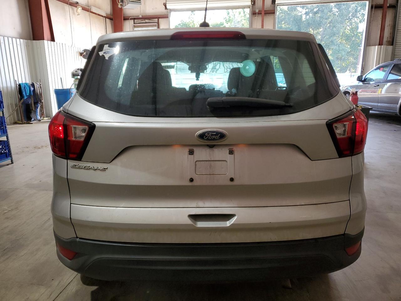 2019 Ford Escape S VIN: 1FMCU0F70KUA04904 Lot: 77189144