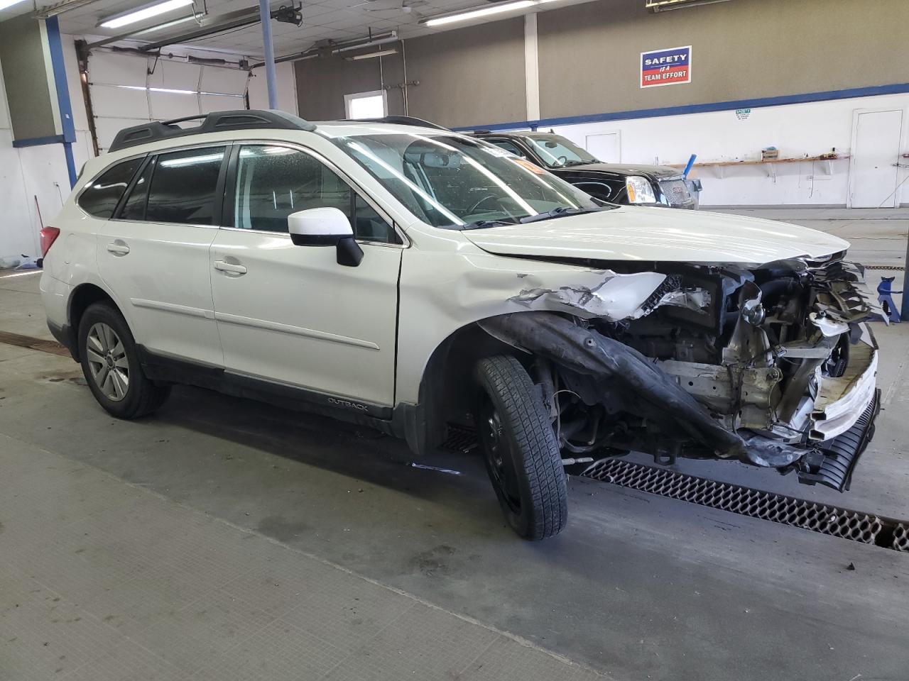 2015 Subaru Outback - Image 4