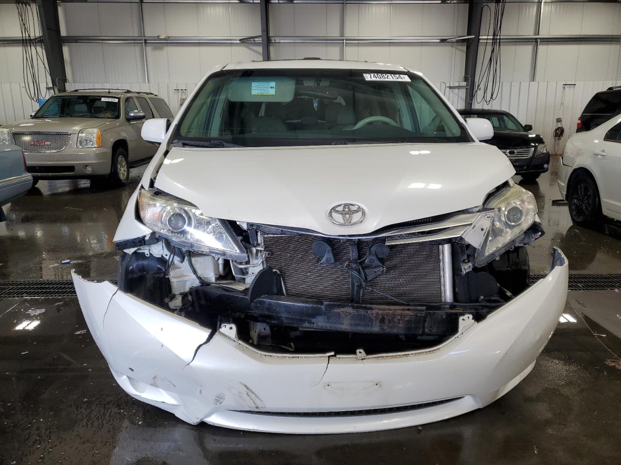 5TDYK3DC4BS030508 2011 Toyota Sienna Xle