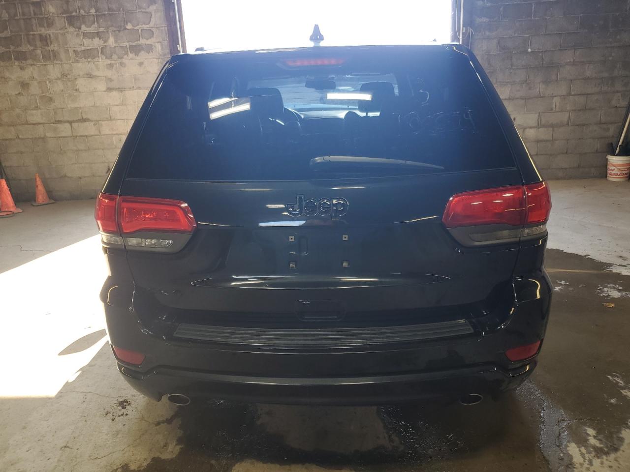 2015 Jeep Grand Cherokee - Image 6