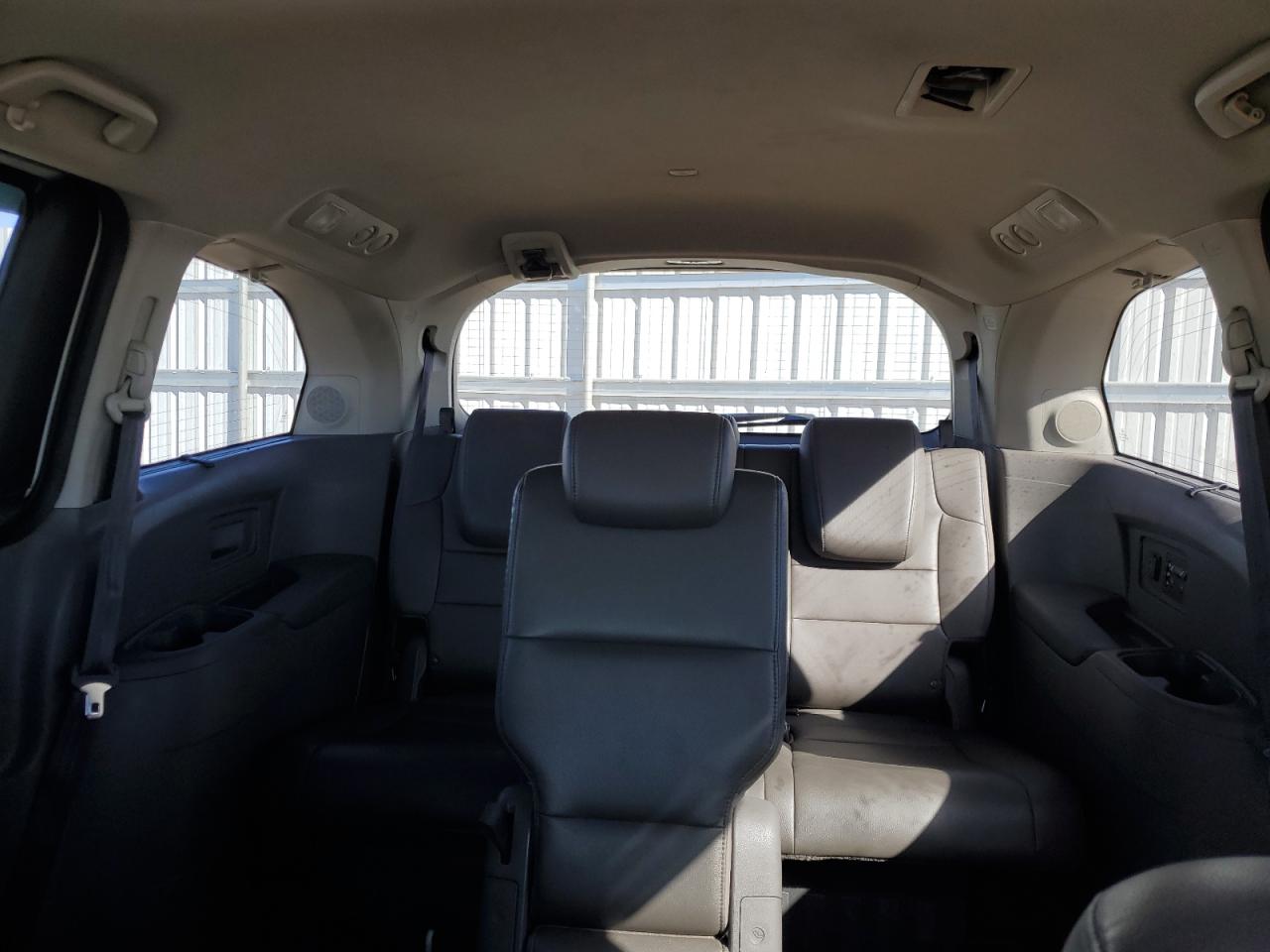 2012 Honda Odyssey - Image 10
