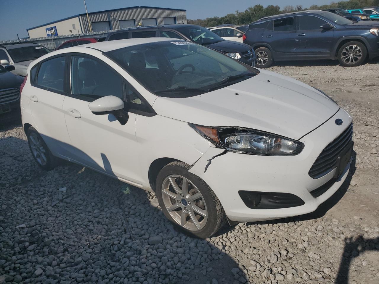 2017 Ford Fiesta - Image 4