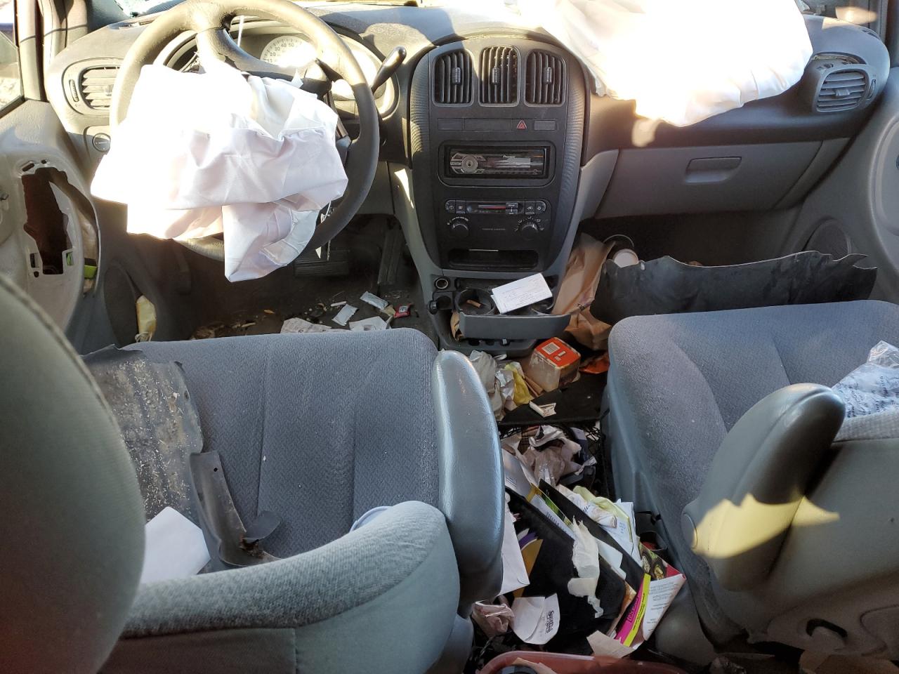 2004 Dodge Caravan Sxt VIN: 1D8GP45R14B566155 Lot: 75298504