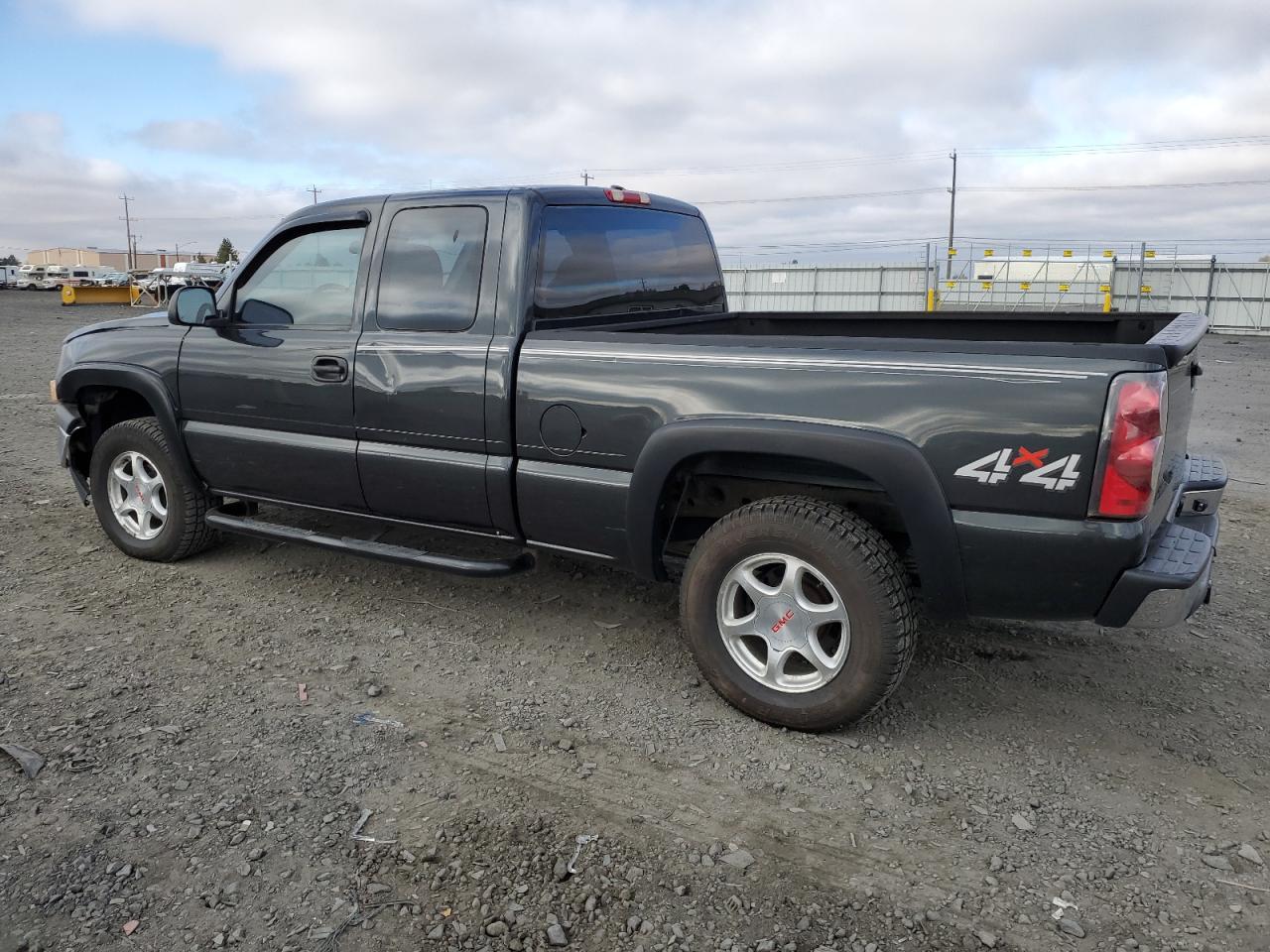2004 Chevrolet Silverado - Image 2
