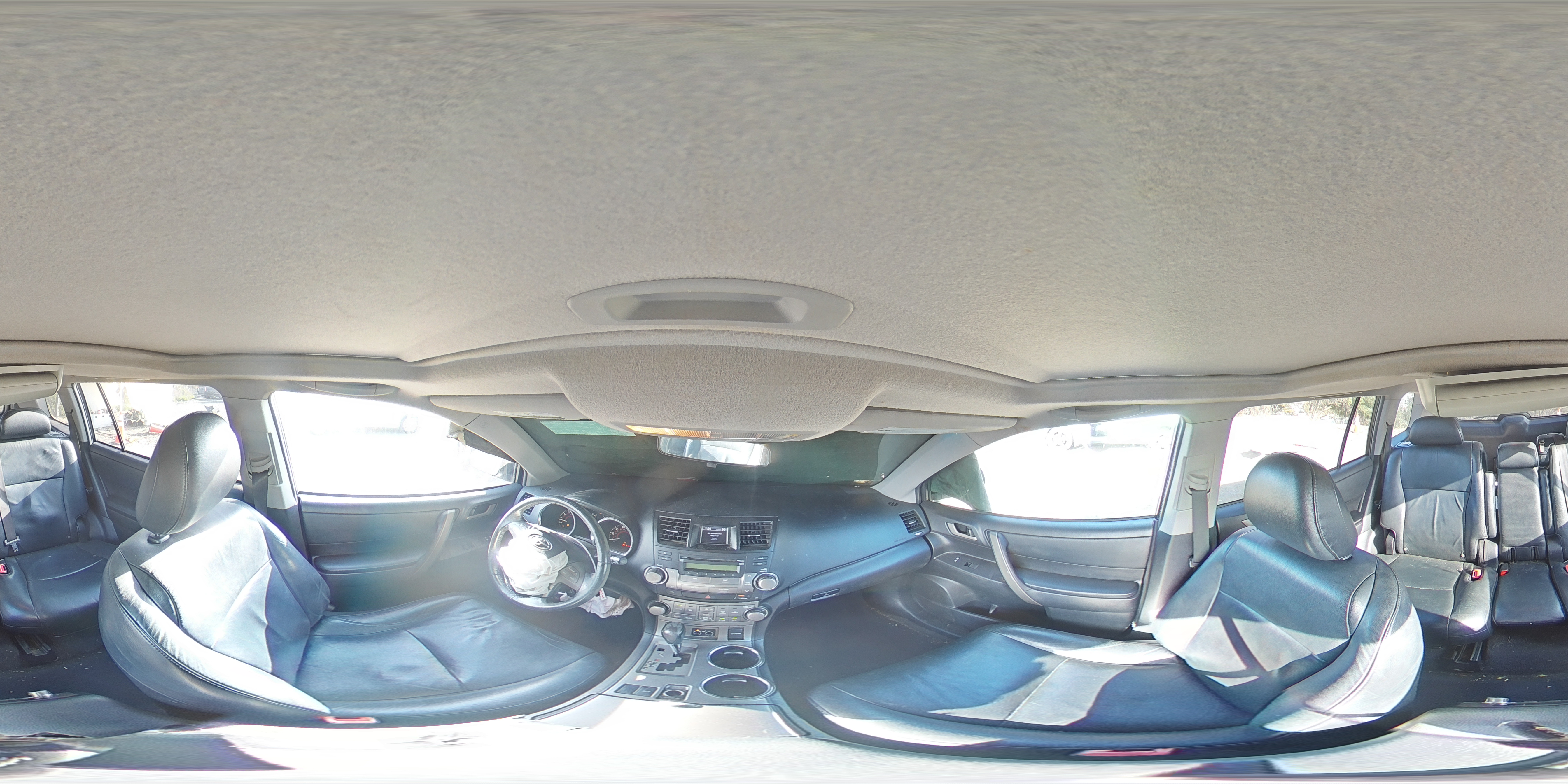 2010 Toyota Highlander - Image 13
