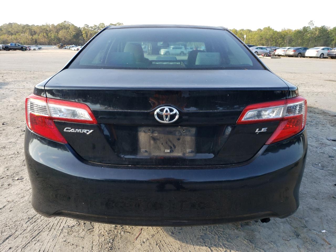 2013 Toyota Camry - Image 6