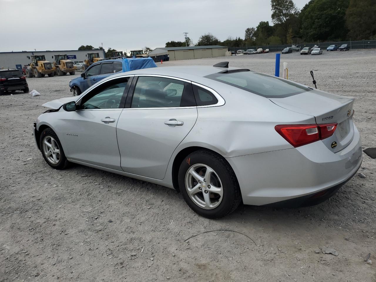 2018 Chevrolet Malibu - Image 2