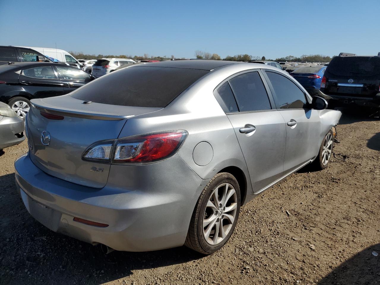 2011 Mazda 3 - Image 3