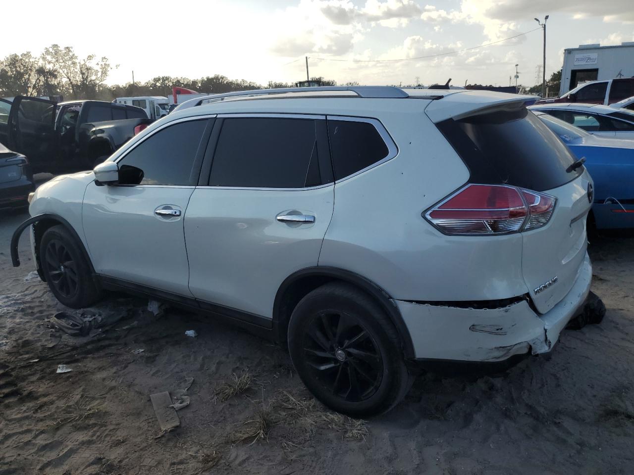 VIN 5N1AT2MT0EC866200 2014 NISSAN ROGUE no.2