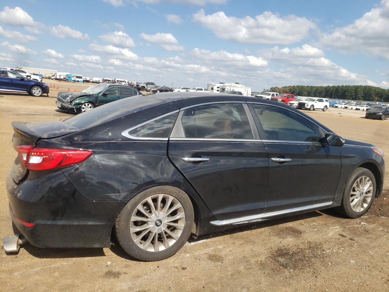 2015 Hyundai Sonata - Image 3