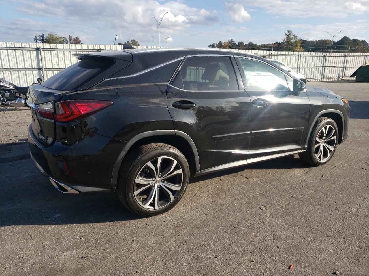 2017 Lexus RX - Image 3