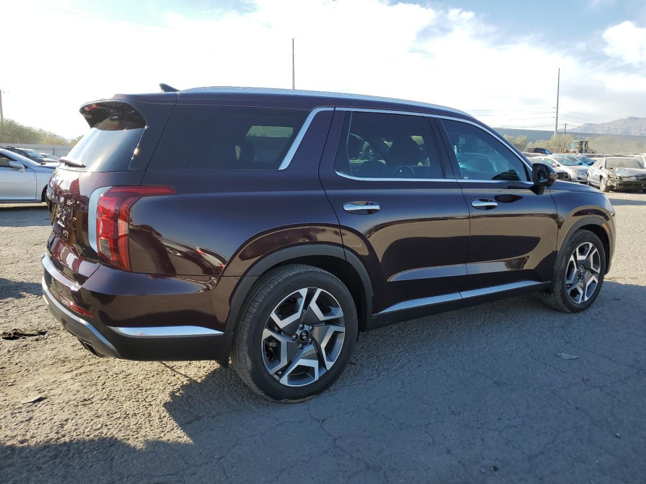 2024 Hyundai Palisade - Image 3