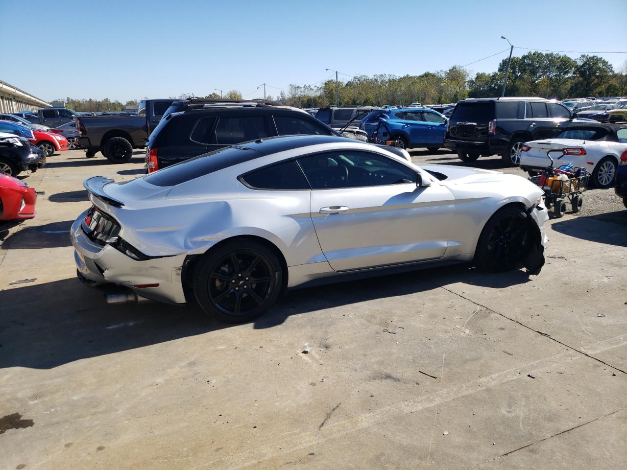 2019 Ford Mustang - Image 3