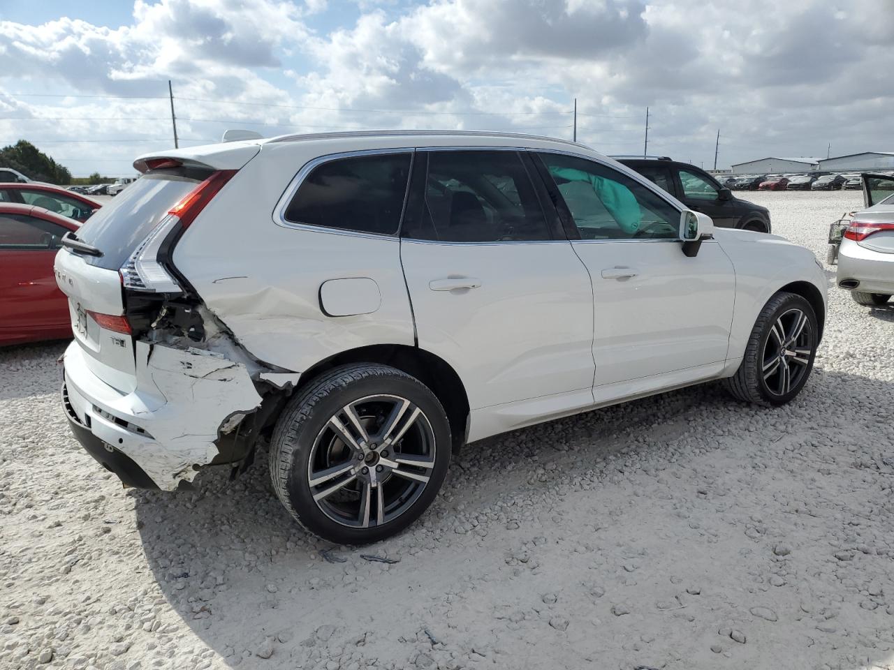 2018 Volvo XC60 - Image 3