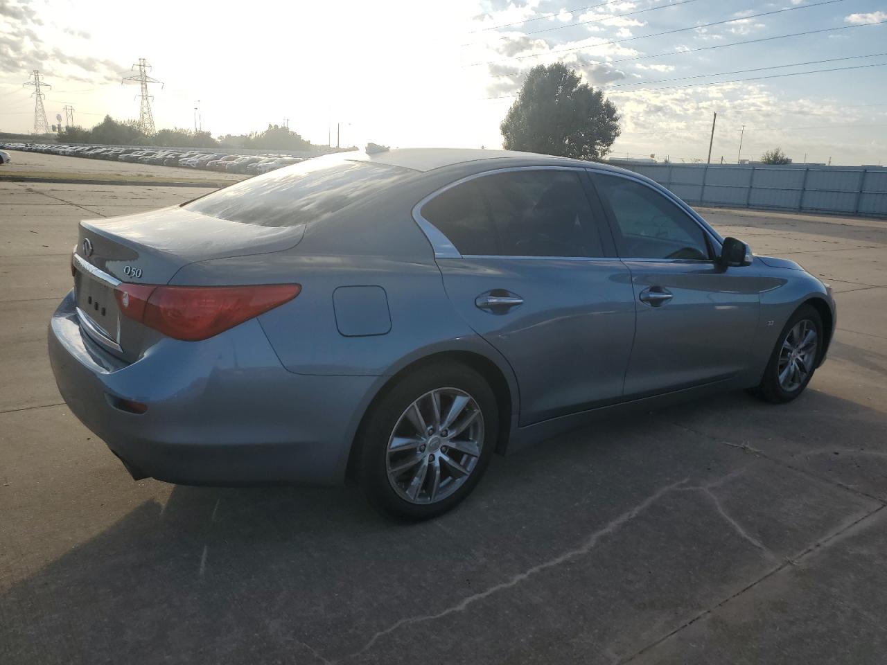 2015 Infiniti Q50 - Image 3