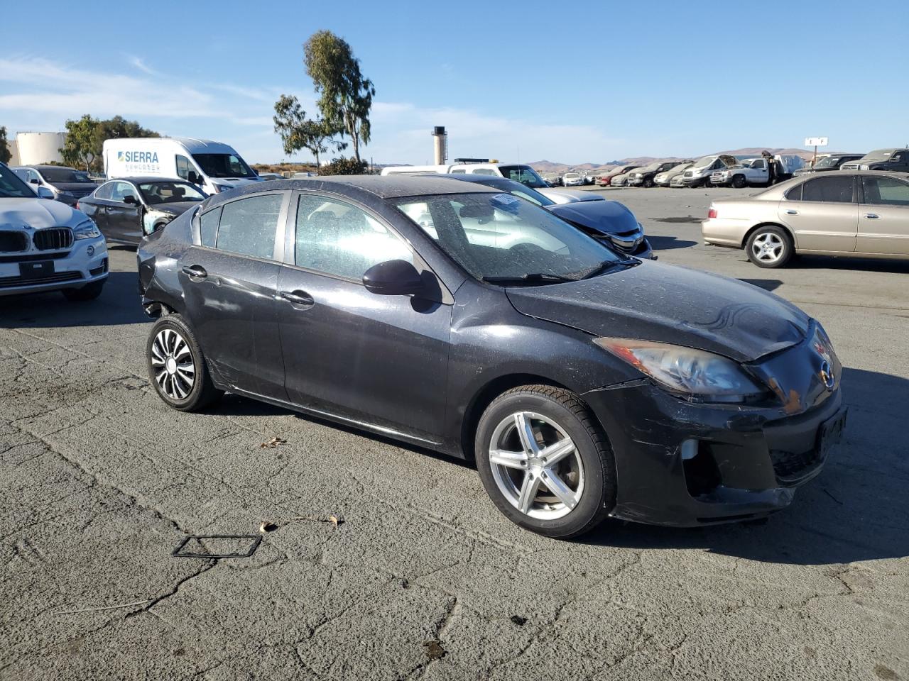 2013 Mazda 3 - Image 4
