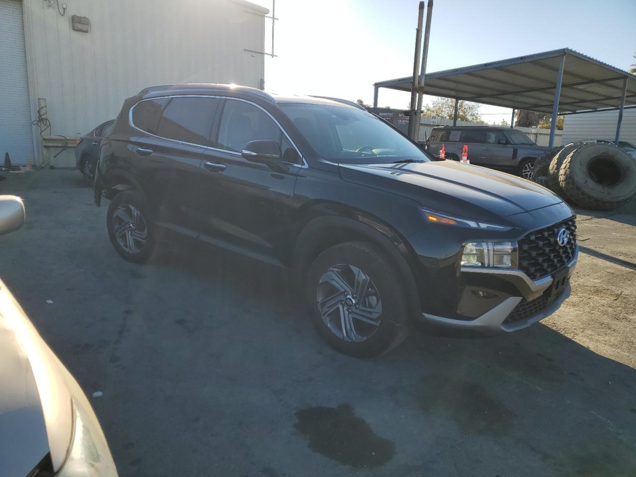 2023 Hyundai Santa Fe - Image 4