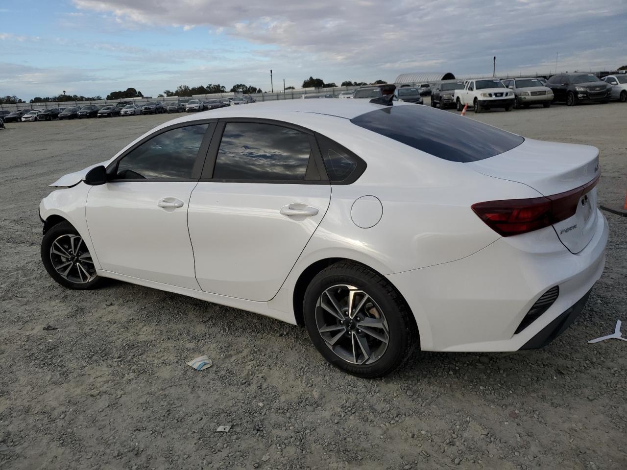 2022 Kia Forte - Image 2