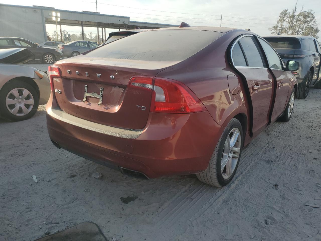 2015 Volvo S60 - Image 3