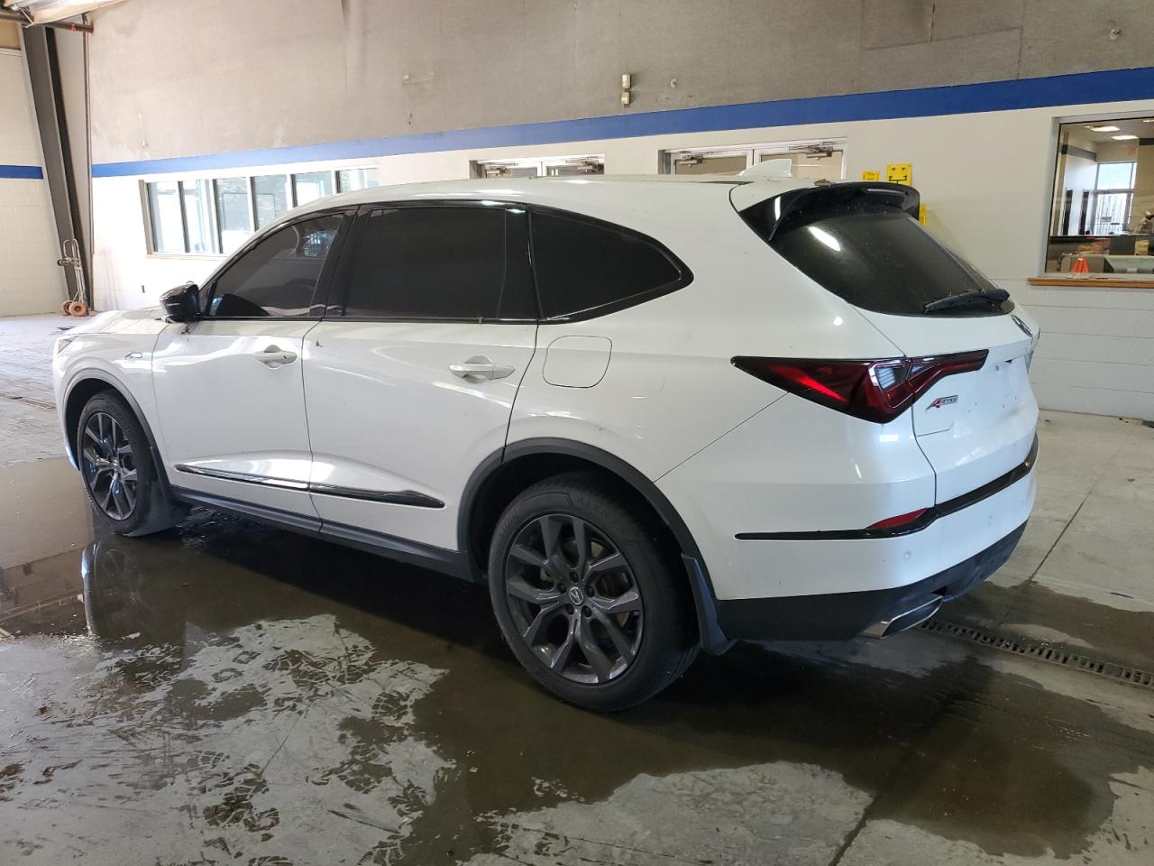 2024 Acura MDX - Image 2