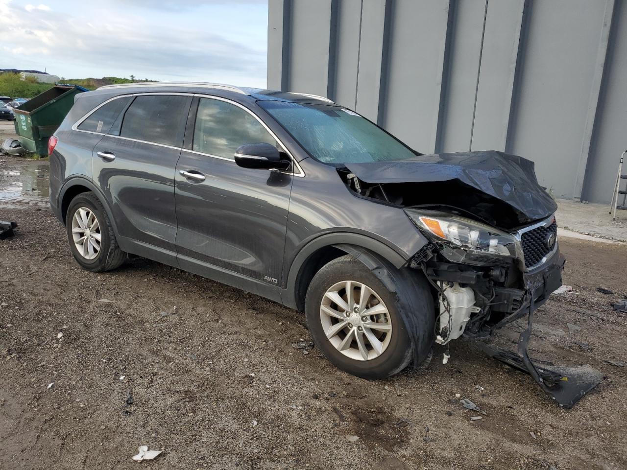 2017 Kia Sorento - Image 4