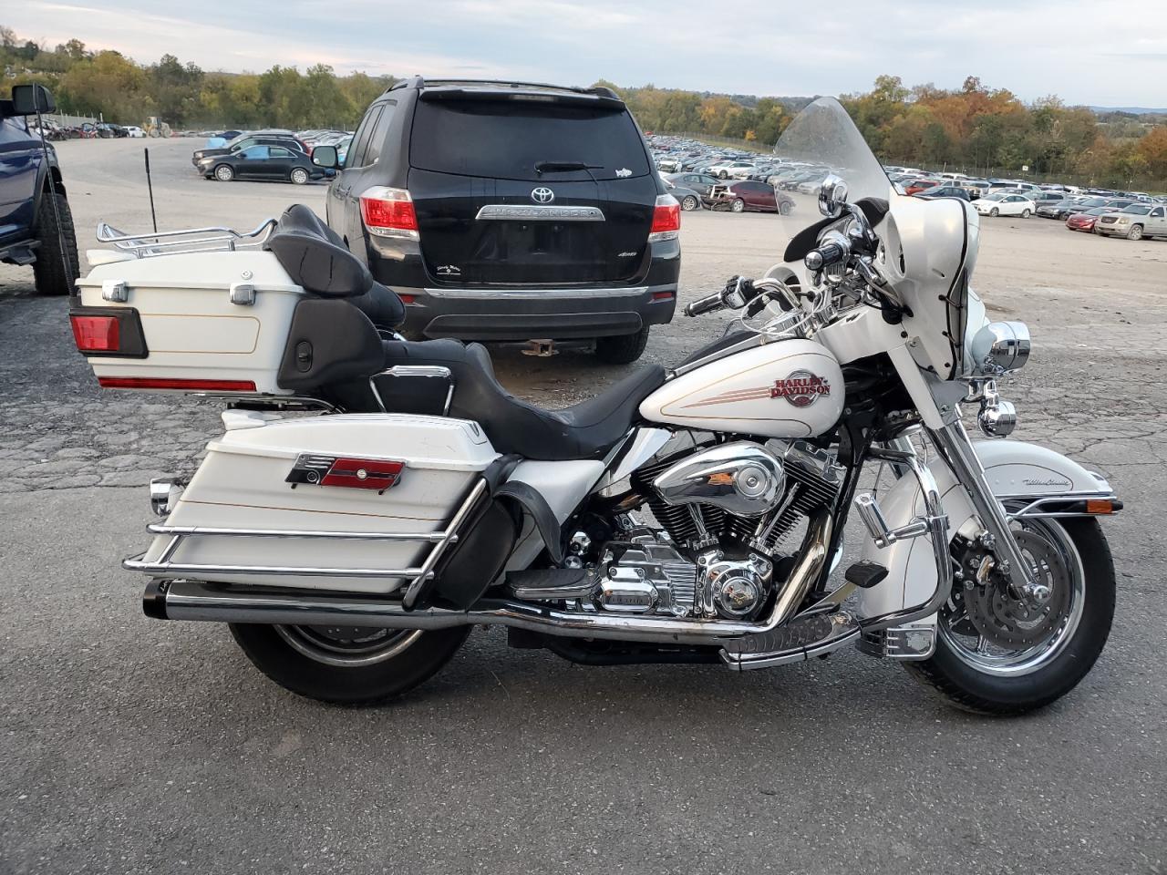 Chambersburg, PA에서 판매 중인 2007 Harley-Davidson Flhtcui  - Front End