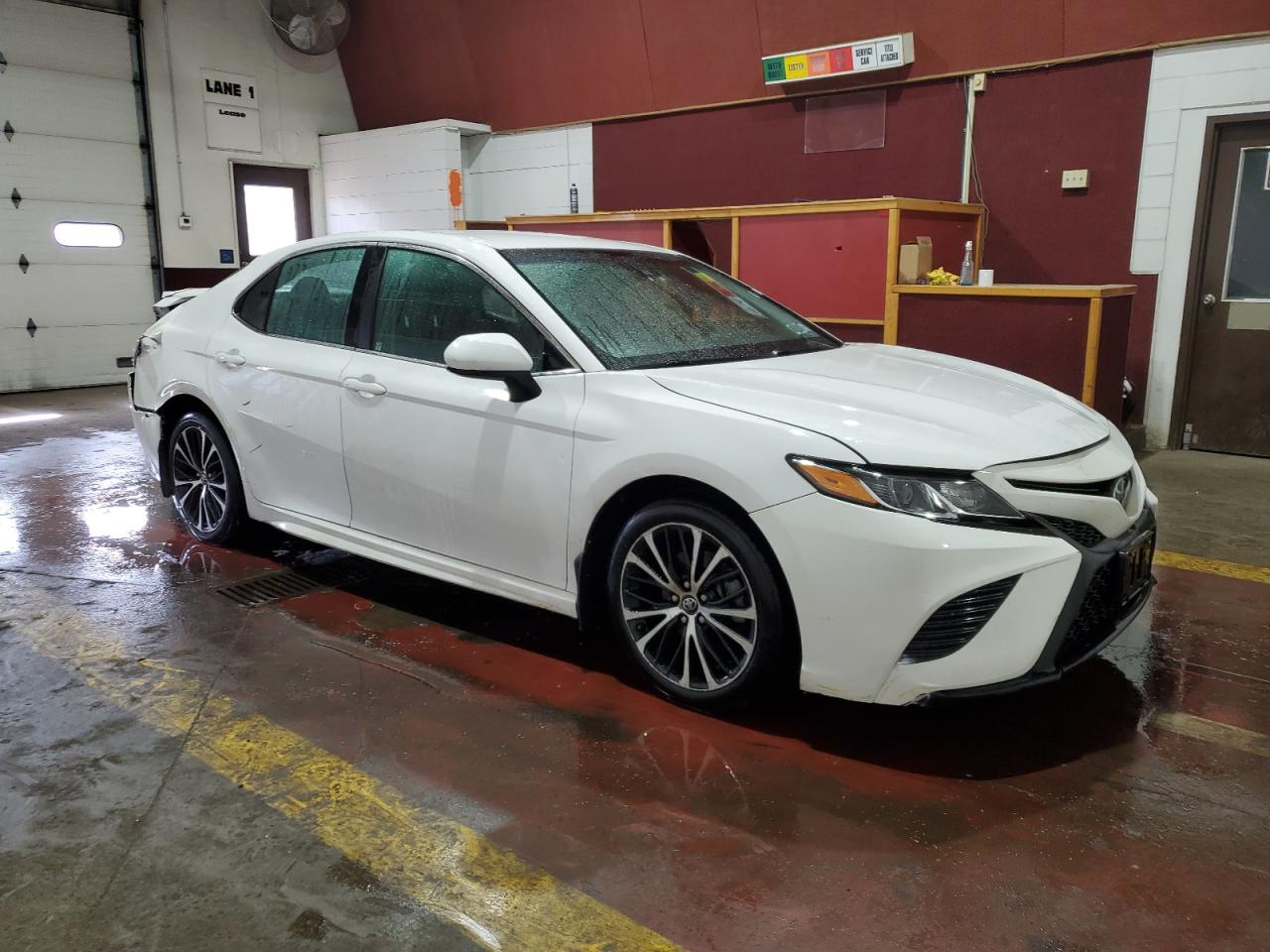 2018 Toyota Camry - Image 4