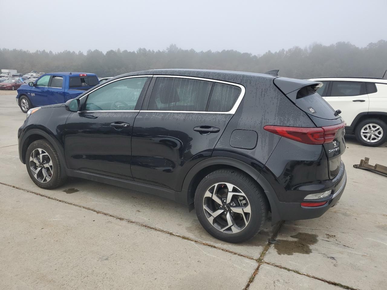 2022 Kia Sportage - Image 2
