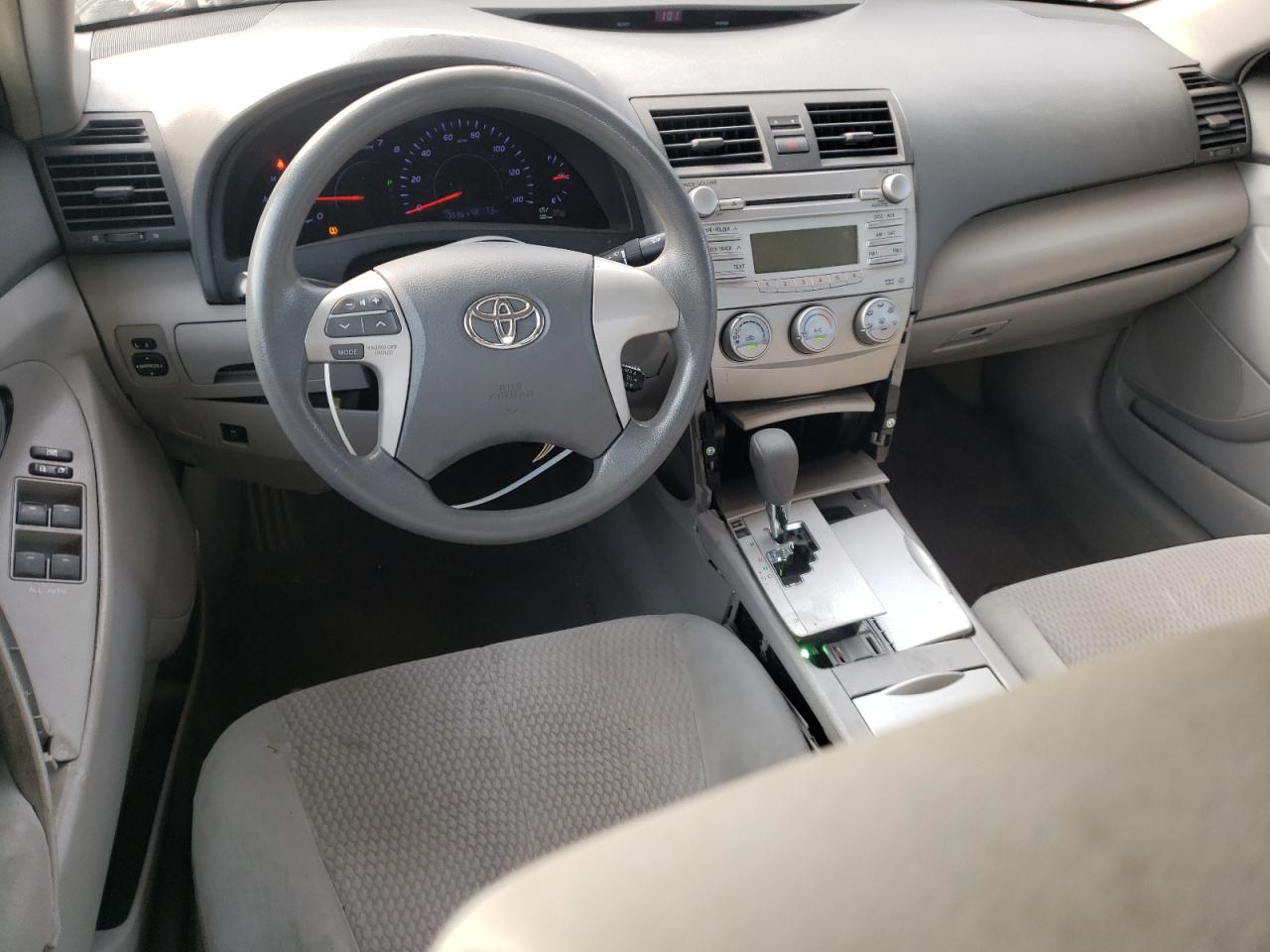 2011 Toyota Camry - Image 8