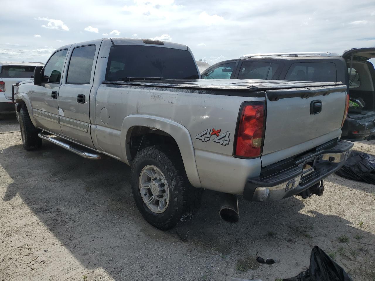 2005 Chevrolet Silverado K2500 Heavy Duty VIN: 1GCHK23255F838549 Lot: 75990484