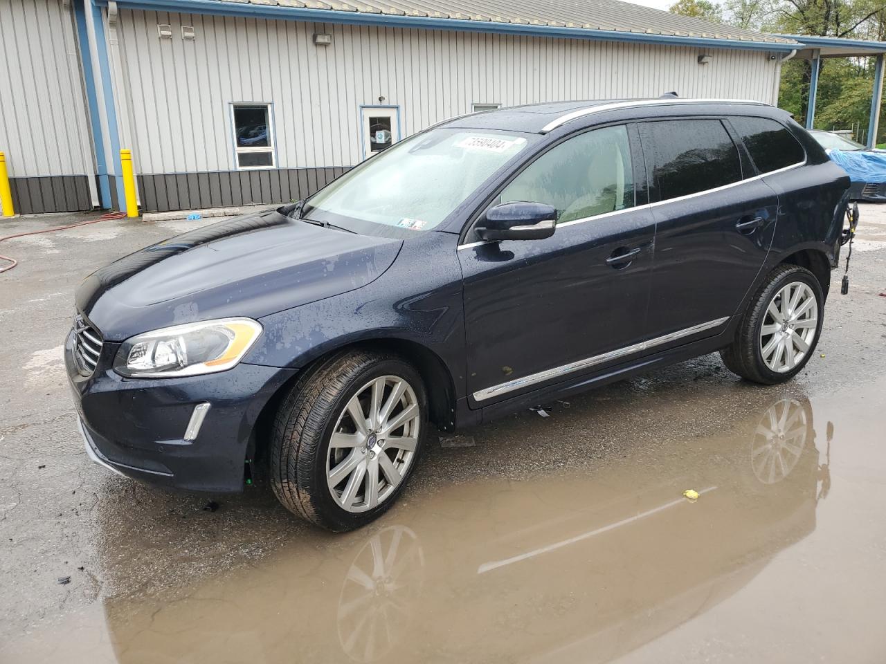 YV440MRU2H2113671 2017 VOLVO XC60 - Image 1