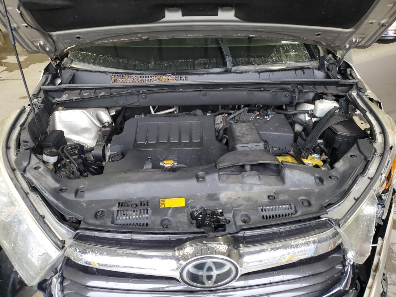 5TDDKRFH2FS121812 2015 Toyota Highlander Limited