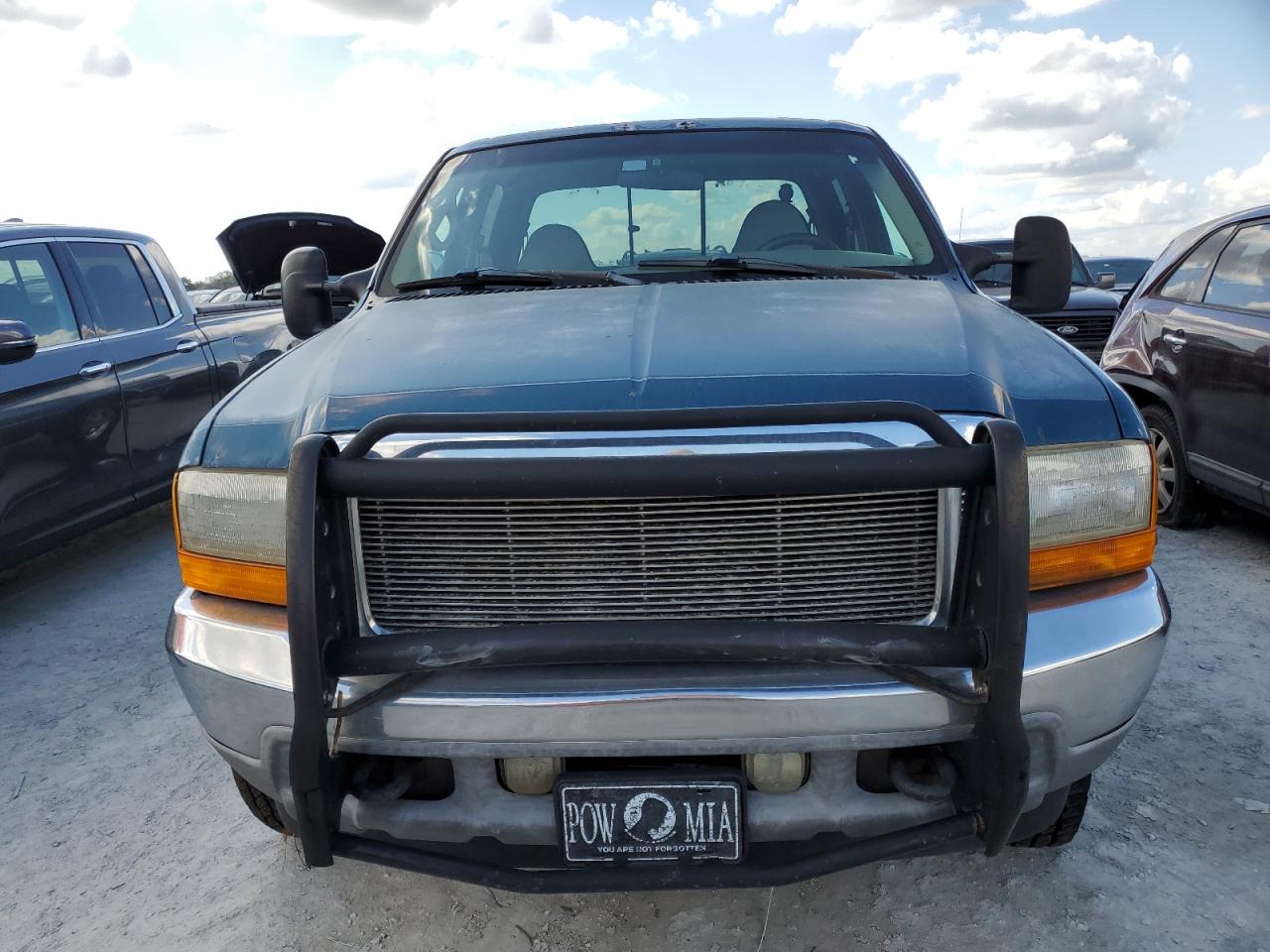 2001 Ford F350 - Image 5