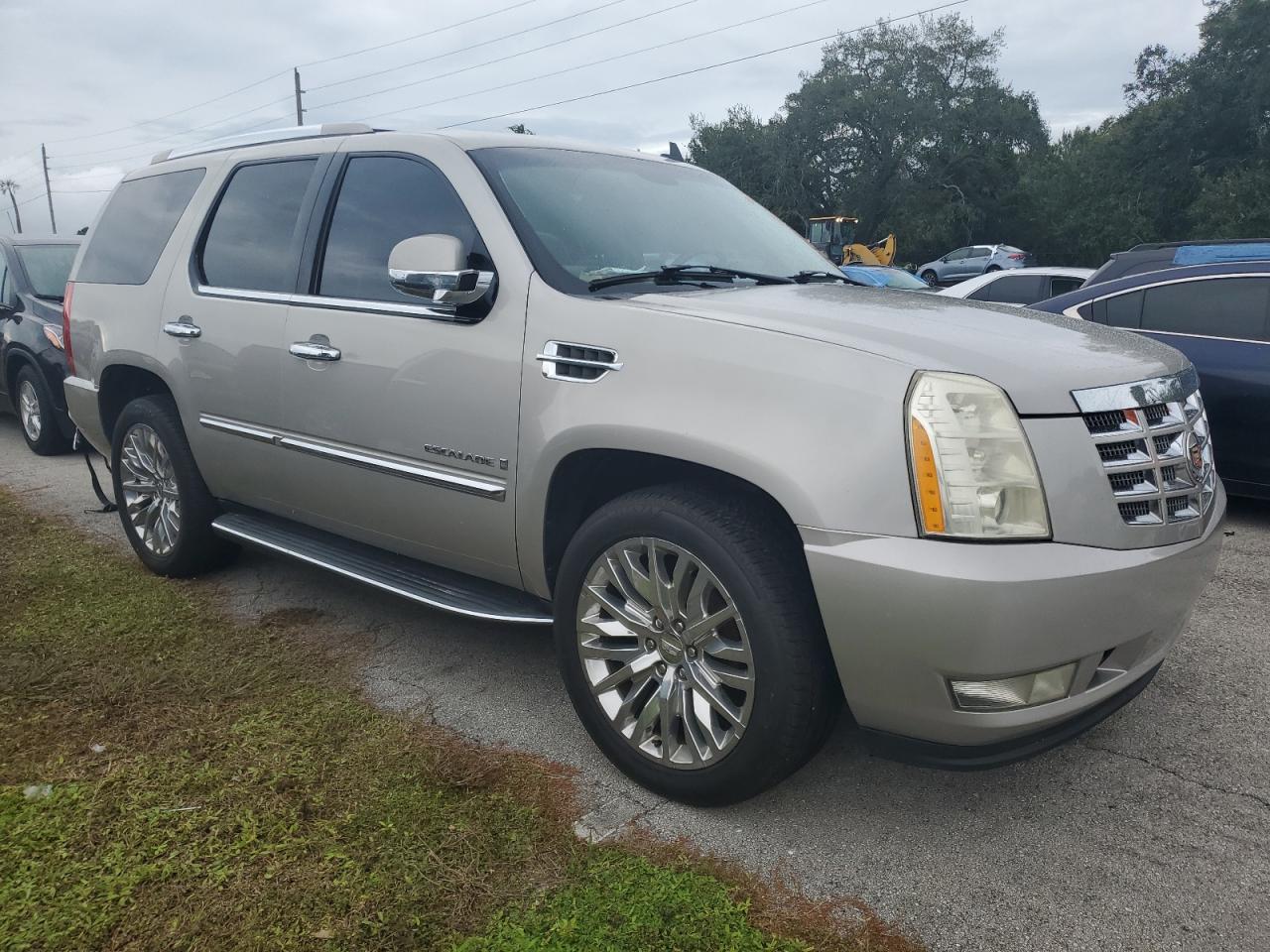 2008 Cadillac Escalade Luxury VIN: 1GYEC63858R129533 Lot: 74828074