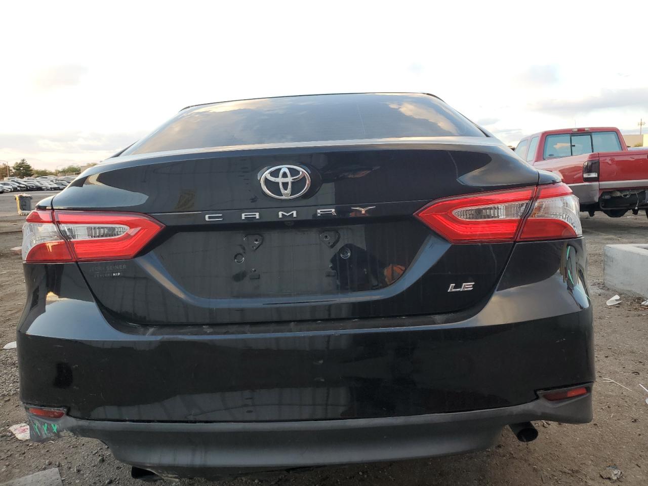 JTNB11HK5J3046288 2018 Toyota Camry L