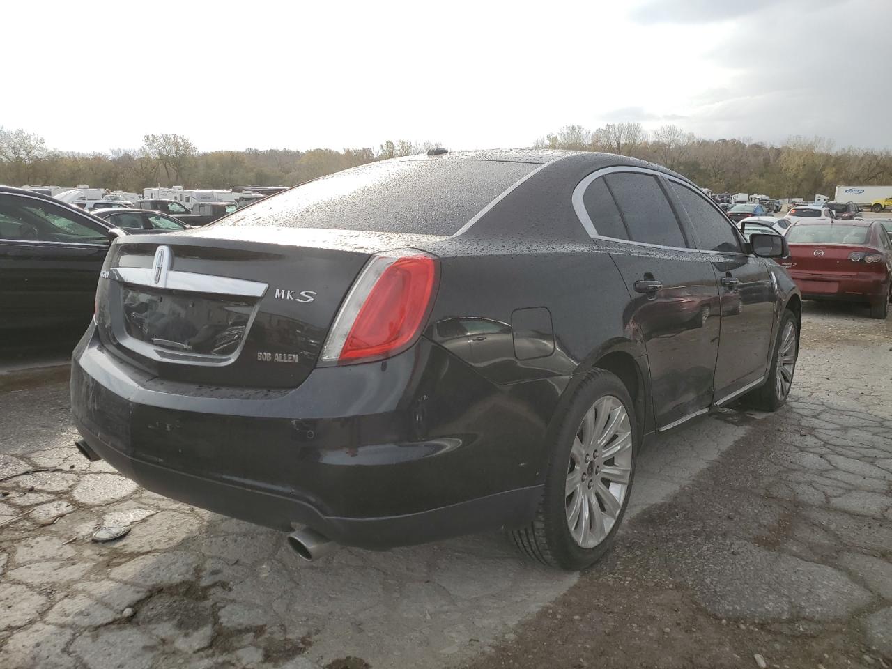 2010 Lincoln MKS - Image 3