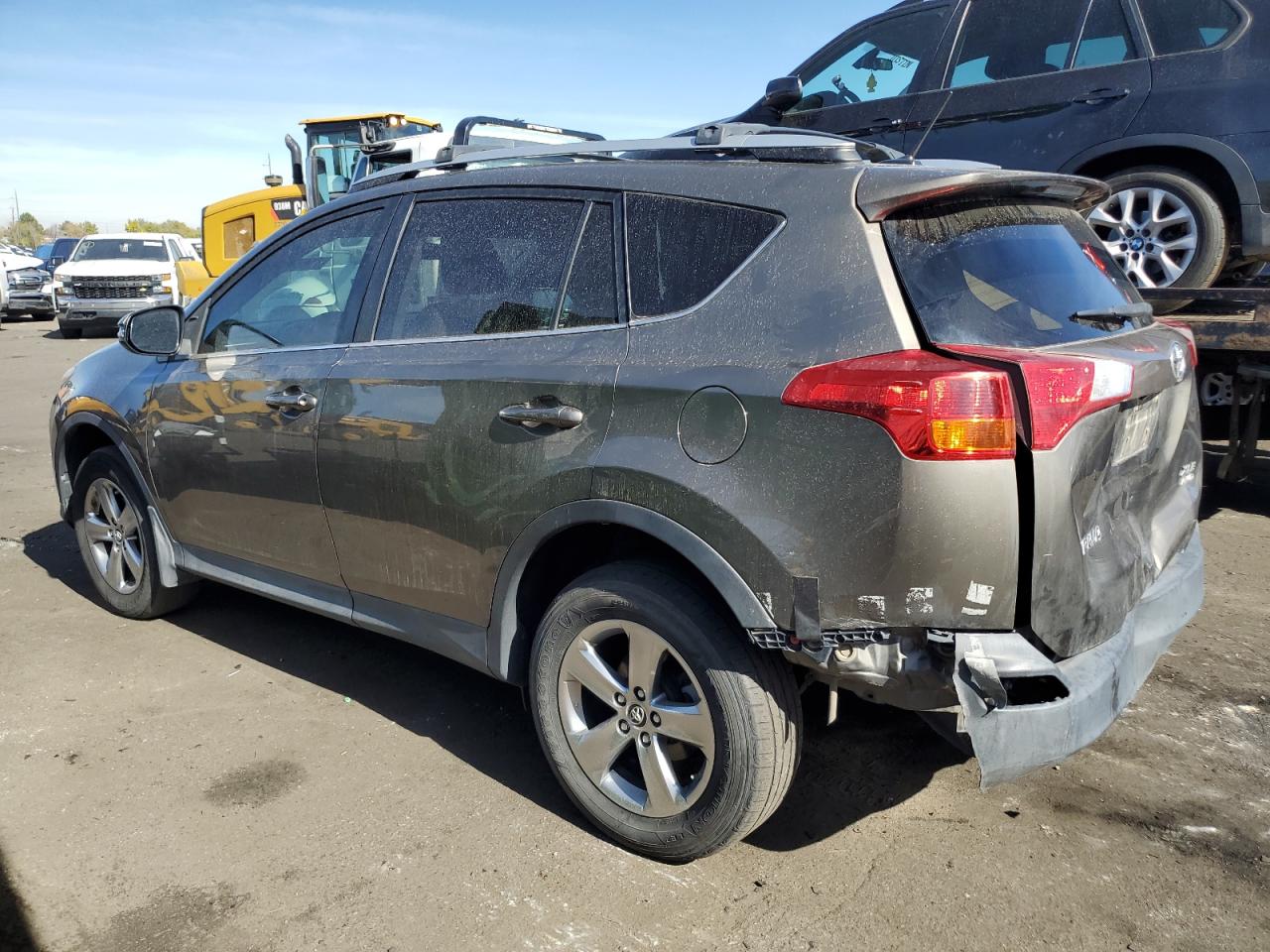 VIN 2T3RFREV0FW252897 2015 TOYOTA RAV4 no.2