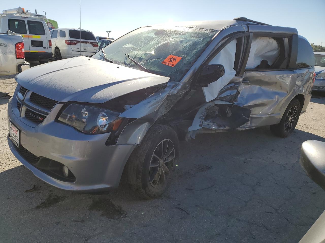 2019 Dodge Caravan - Image 1