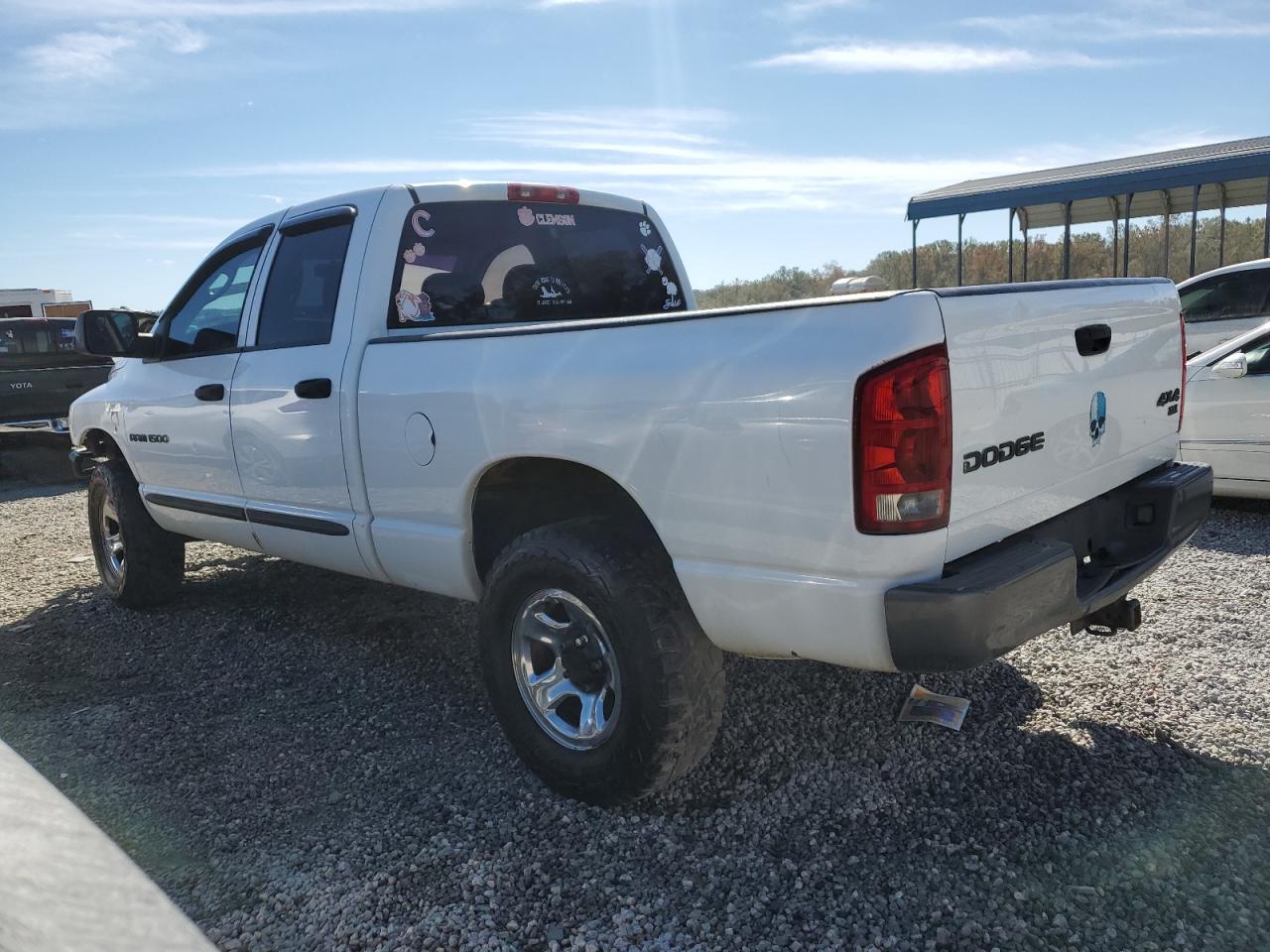2004 Dodge RAM - Image 2