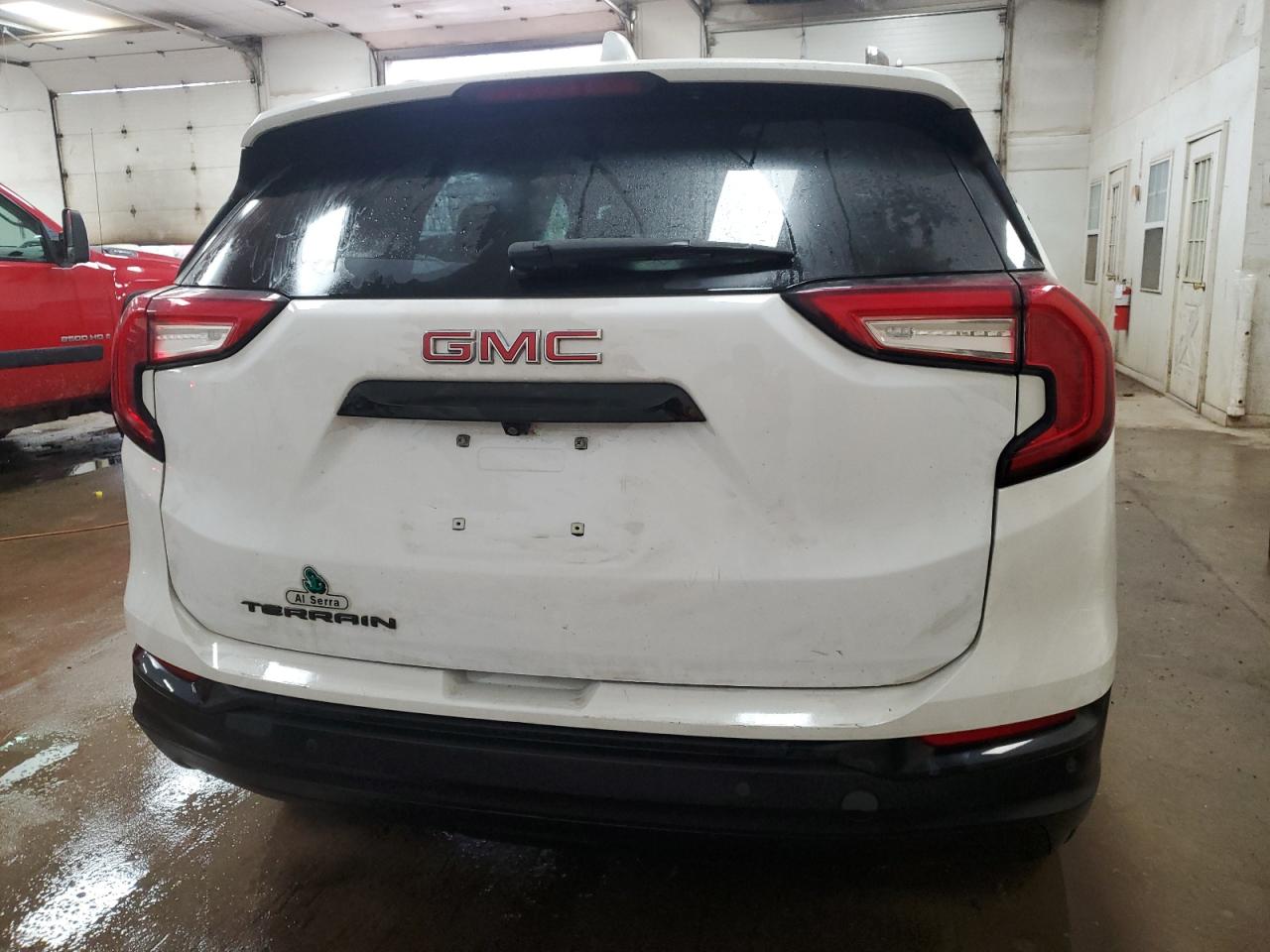 2022 GMC Terrain - Image 6