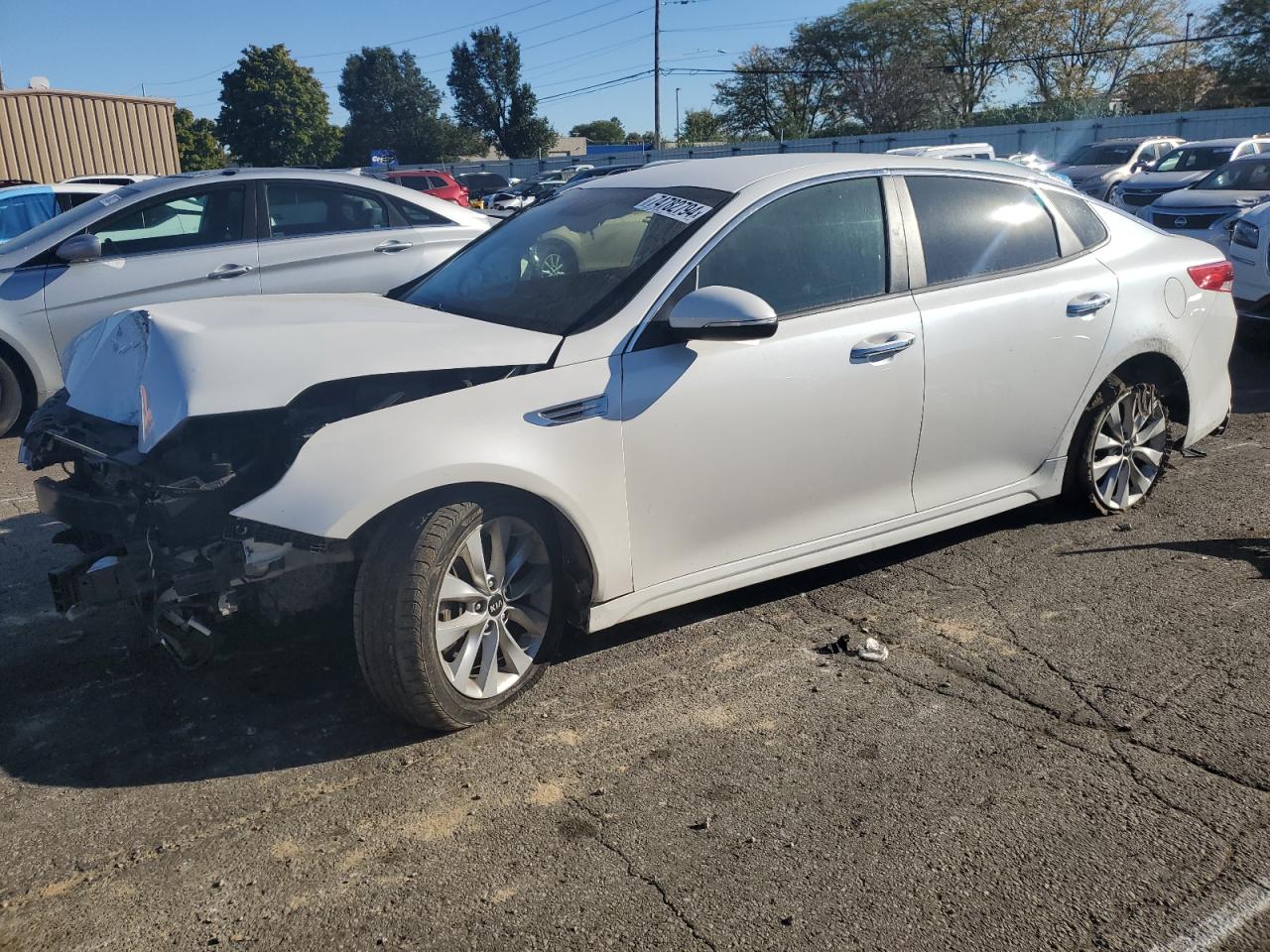 5XXGT4L3XJG265933 2018 Kia Optima Lx