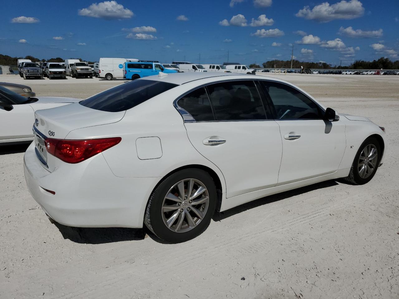 2015 Infiniti Q50 - Image 3