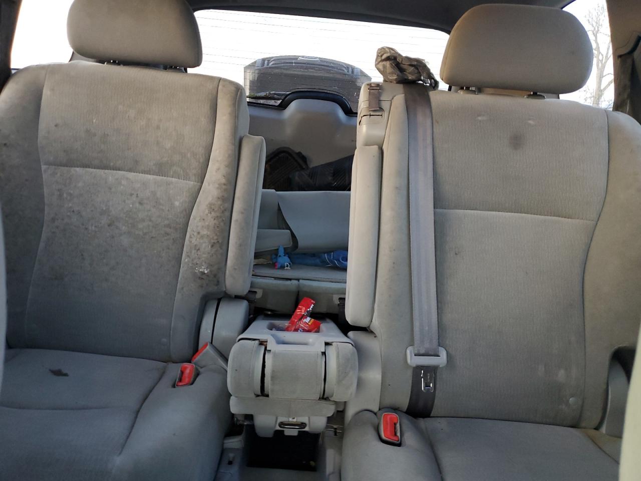 2011 Toyota Highlander - Image 10