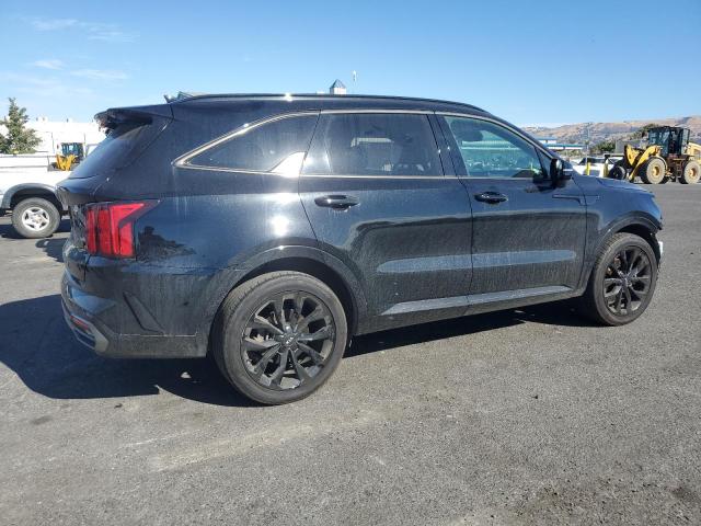 5XYRK4LF0MG011685 Kia Sorento SX 3